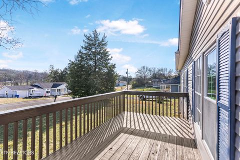 Tiny photo for 806 Reynolds Ave, Clinton, TN 37716 (MLS # 1324109)