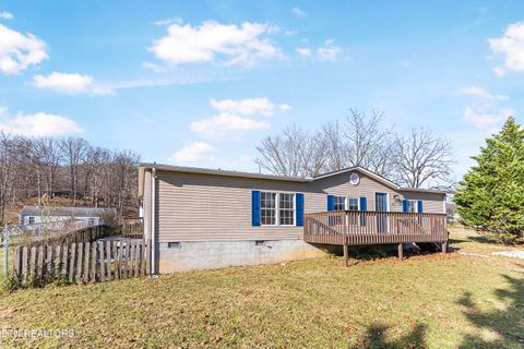 Tiny photo for 806 Reynolds Ave, Clinton, TN 37716 (MLS # 1324109)