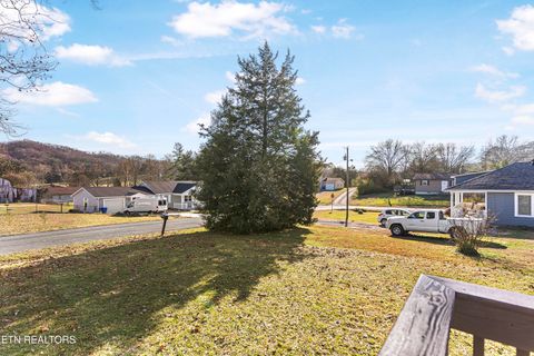 Tiny photo for 806 Reynolds Ave, Clinton, TN 37716 (MLS # 1324109)