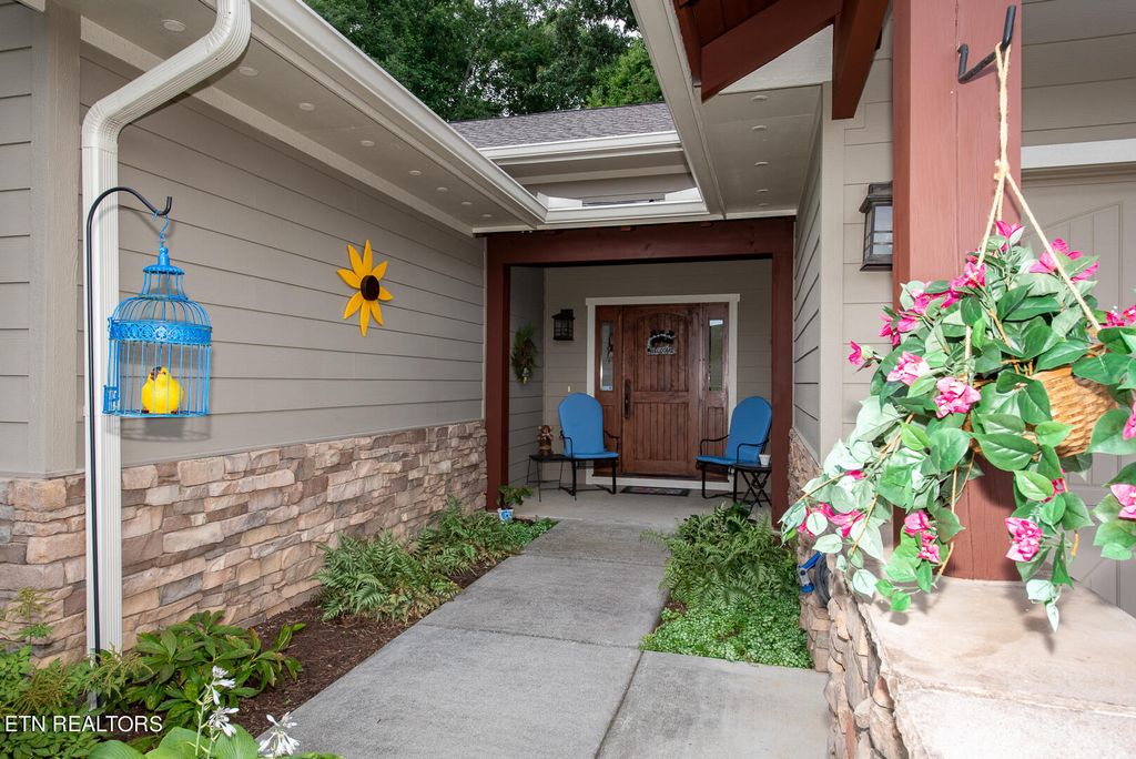 Photo of 211 Bishops Cap Circle, Townsend, TN 37882 (MLS # 1270720)