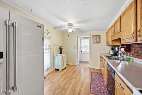 Tiny photo for 627 Medaris St, Clinton, TN 37716 (MLS # 1349124)