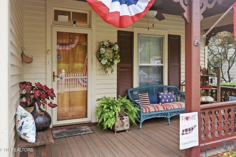 Tiny photo for 627 Medaris St, Clinton, TN 37716 (MLS # 1349124)