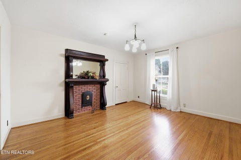 Tiny photo for 627 Medaris St, Clinton, TN 37716 (MLS # 1349124)