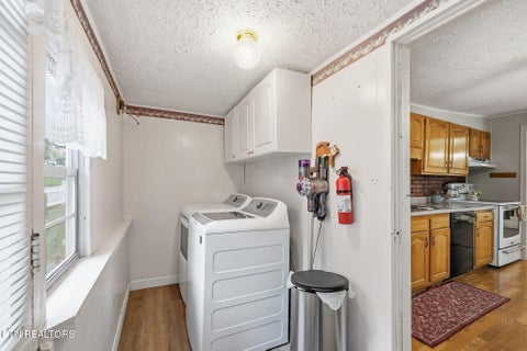 Tiny photo for 627 Medaris St, Clinton, TN 37716 (MLS # 1349124)