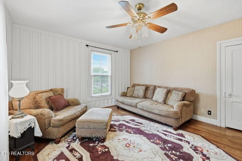 Tiny photo for 627 Medaris St, Clinton, TN 37716 (MLS # 1349124)