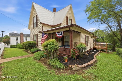 Tiny photo for 627 Medaris St, Clinton, TN 37716 (MLS # 1349124)