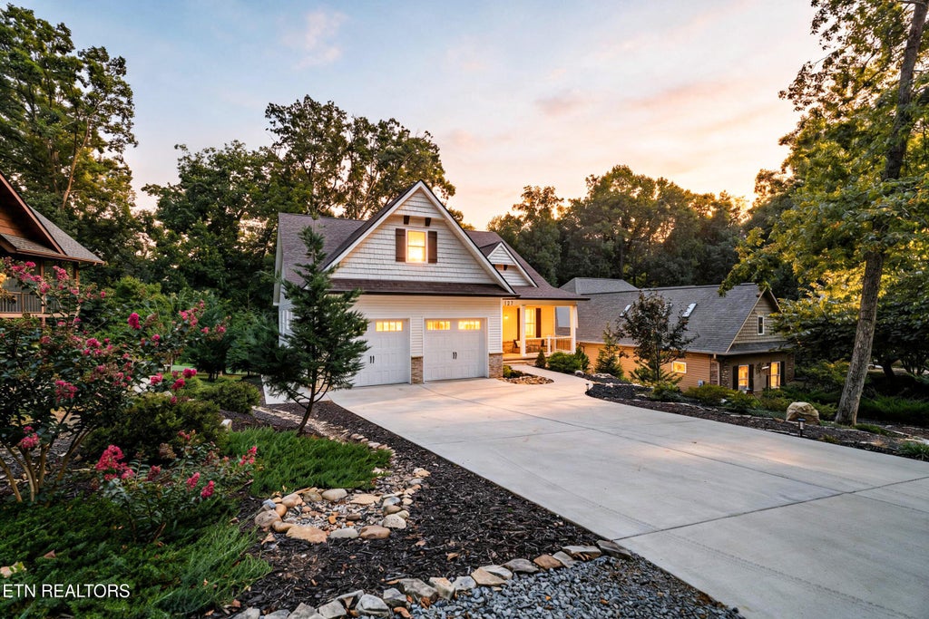 Photo of 127 Inata Circle, Loudon, TN 37774 (MLS # 1355218)