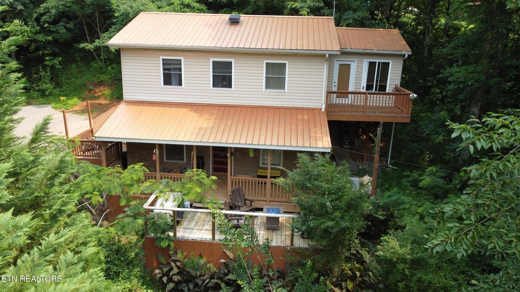 Photo of 4017 Hatcher Hollow Rd, Walland, TN 37886 (MLS # 1299897)