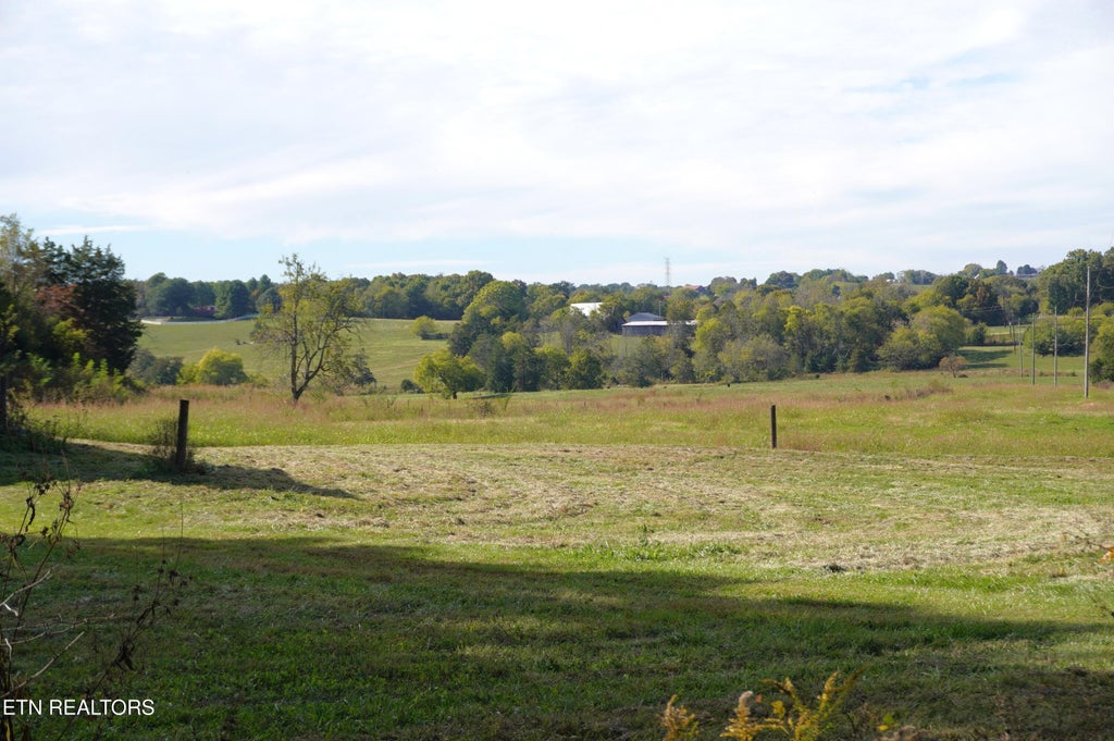 Photo of 913 Brotherton Rd, Jefferson City, TN 37760 (MLS # 1360025)