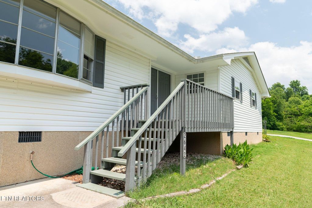 Photo of 2642 Louisville Boatdock Rd, Louisville, TN 37777 (MLS # 1303595)