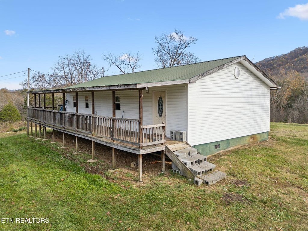 Photo of 484 Delmer Welch Rd, Thorn Hill, TN 37881 (MLS # 1283148)
