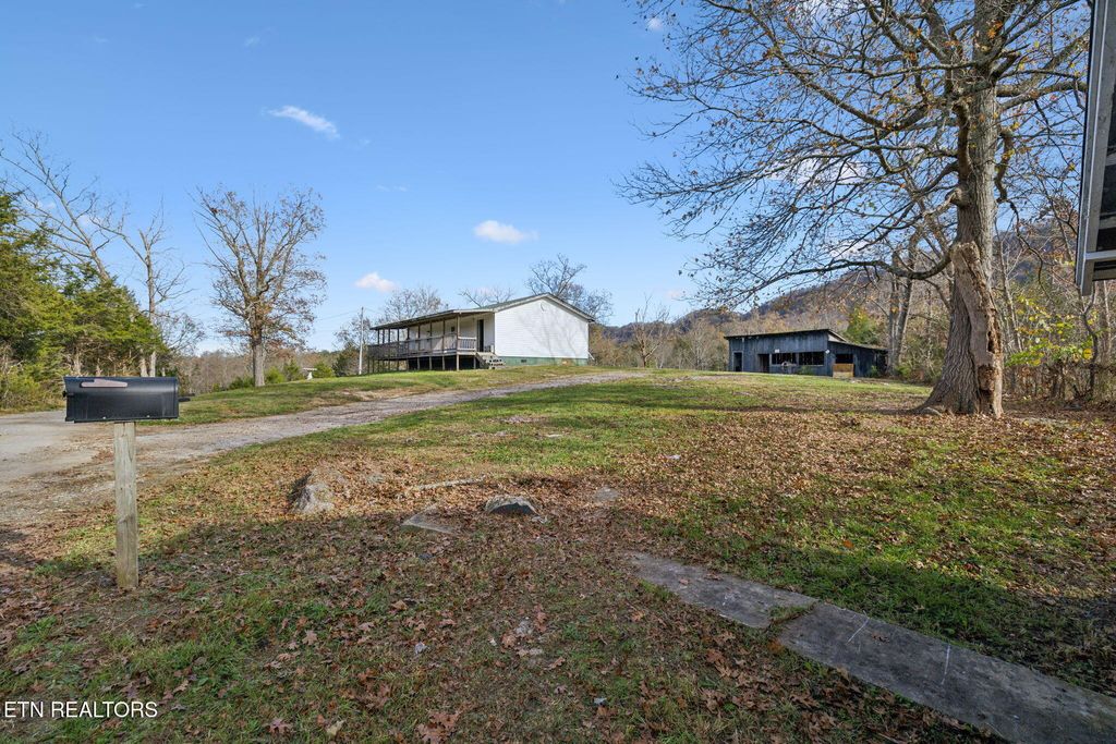 Photo of 484 Delmer Welch Rd, Thorn Hill, TN 37881 (MLS # 1283148)