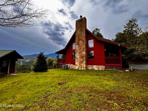 Photo of 712 Nocks Drive, Gatlinburg, TN 37738 (MLS # 1356494)