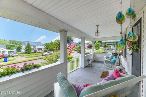 Tiny photo for 210 Walden Ave, Harriman, TN 37748 (MLS # 1342490)