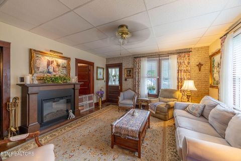 Tiny photo for 210 Walden Ave, Harriman, TN 37748 (MLS # 1342490)