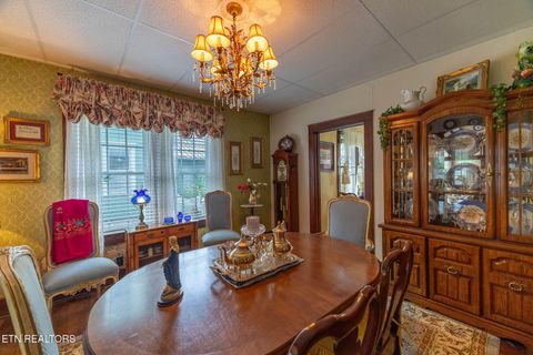 Tiny photo for 210 Walden Ave, Harriman, TN 37748 (MLS # 1342490)