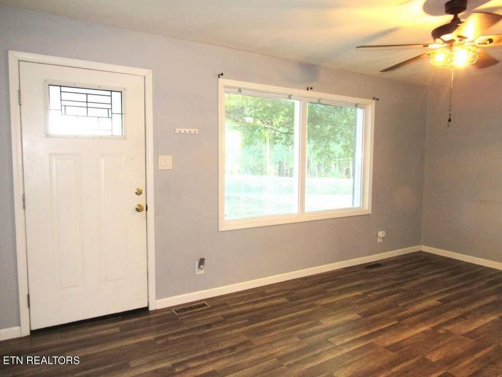 Photo of 142 Matt Edmond Rd, Wartburg, TN 37887 (MLS # 1239835)