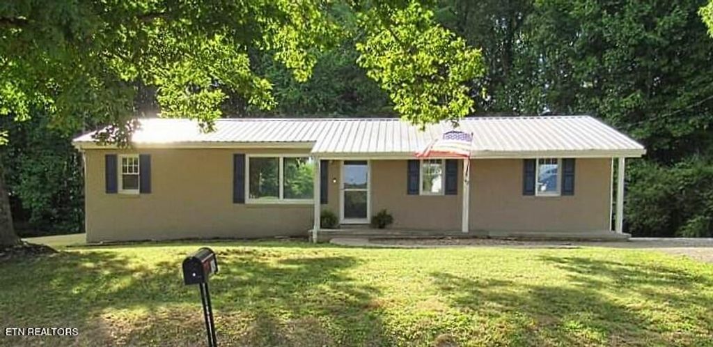 Photo of 142 Matt Edmond Rd, Wartburg, TN 37887 (MLS # 1239835)