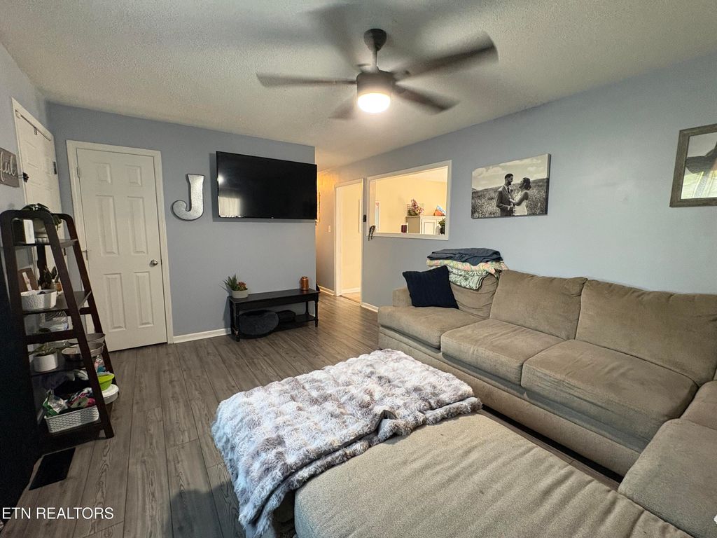 Photo of 7133 Meadowbrook Circle, Knoxville, TN 37918 (MLS # 1345105)