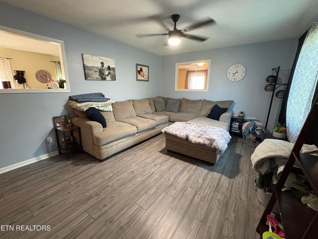 Photo of 7133 Meadowbrook Circle, Knoxville, TN 37918 (MLS # 1345105)