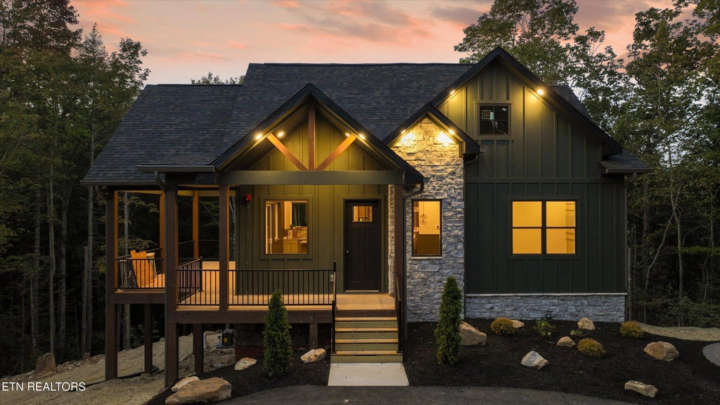 Photo of 438 Hawken Drive, Walland, TN 37886 (MLS # 1358885)