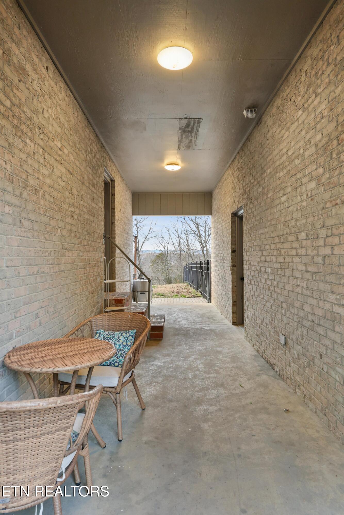 1132 Brentwood Point