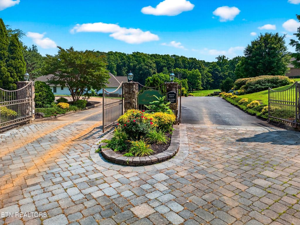 Photo of Stonehenge Way, Dandridge, TN 37725 (MLS # 1304560)