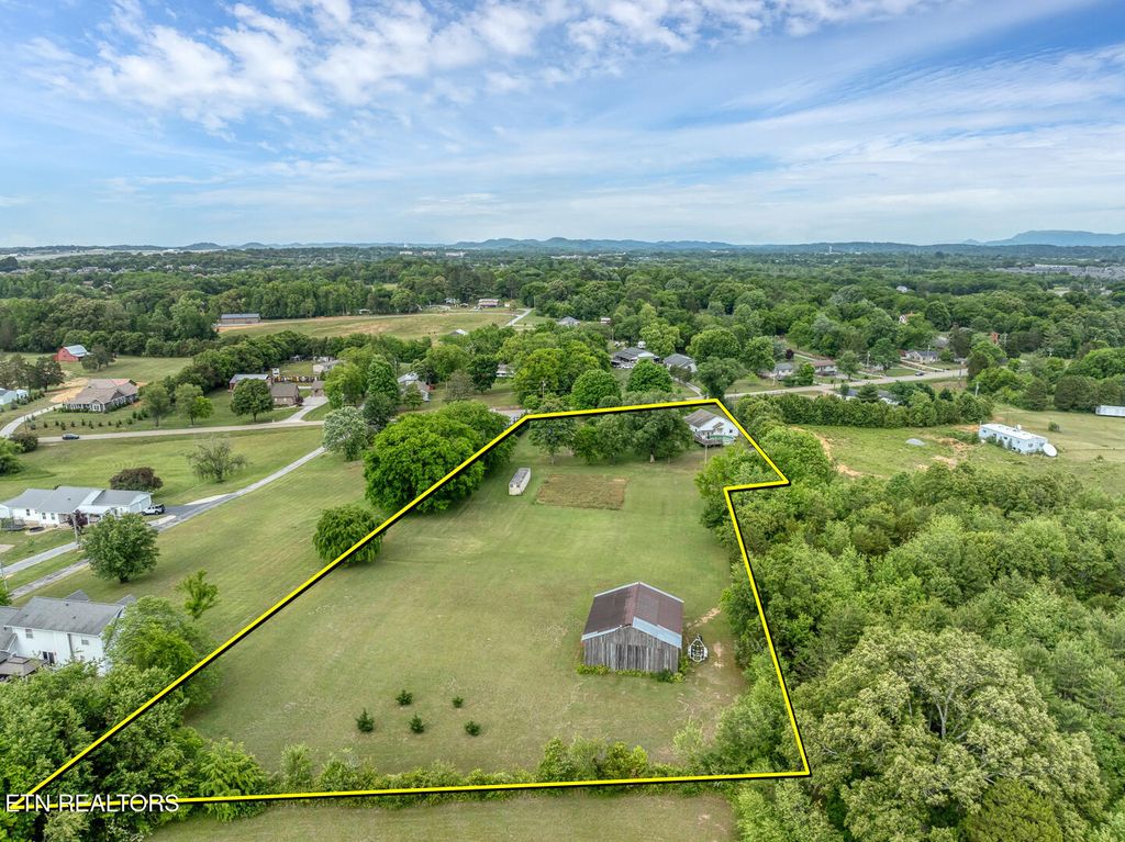 Photo of 1533 Middlesettlements Rd, Maryville, TN 37801 (MLS # 1340069)