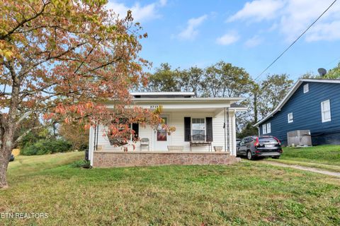 Photo of 3712 Decatur Drive, Knoxville, TN 37920 (MLS # 1319692)