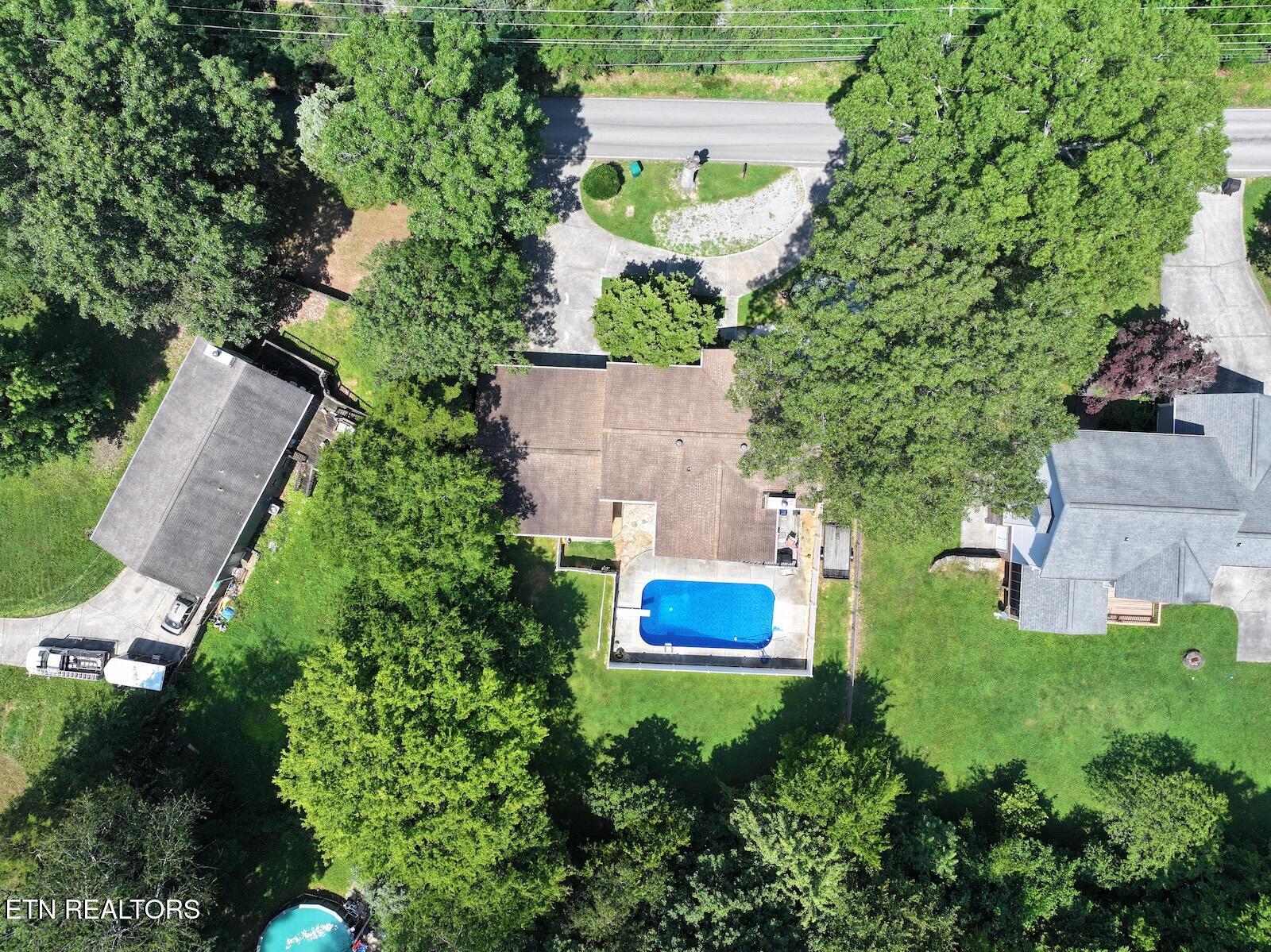 616 Loop Rd