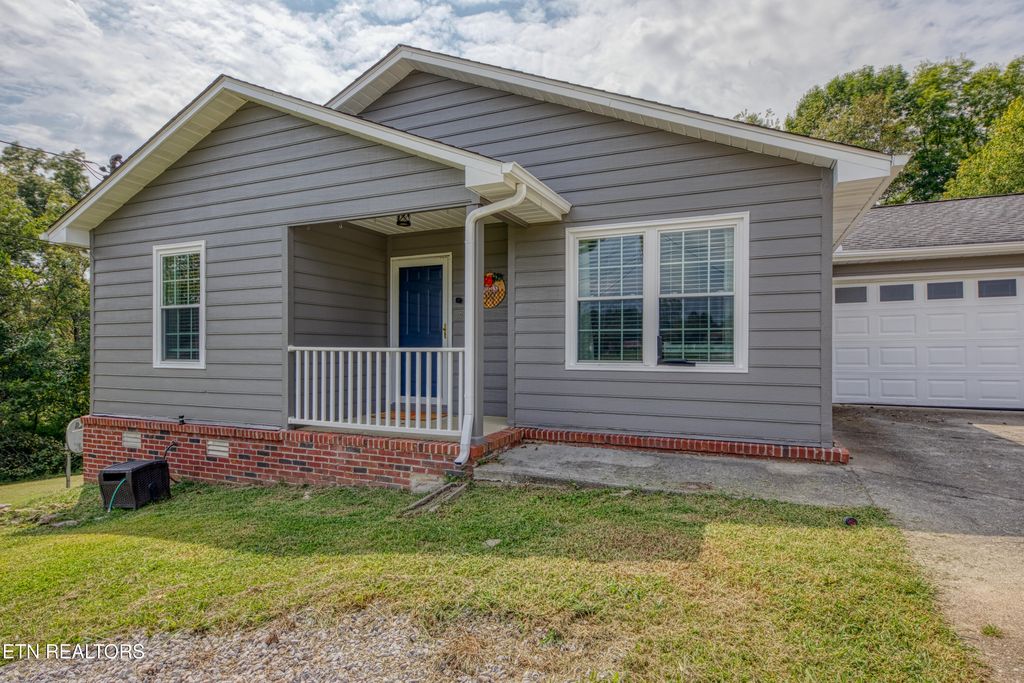 Photo of 107 Sunflower Loop, Seymour, TN 37865 (MLS # 1315451)