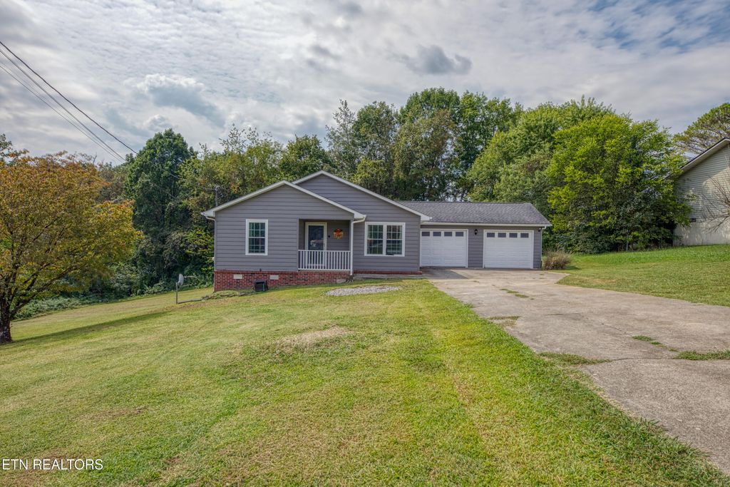 Photo of 107 Sunflower Loop, Seymour, TN 37865 (MLS # 1315451)