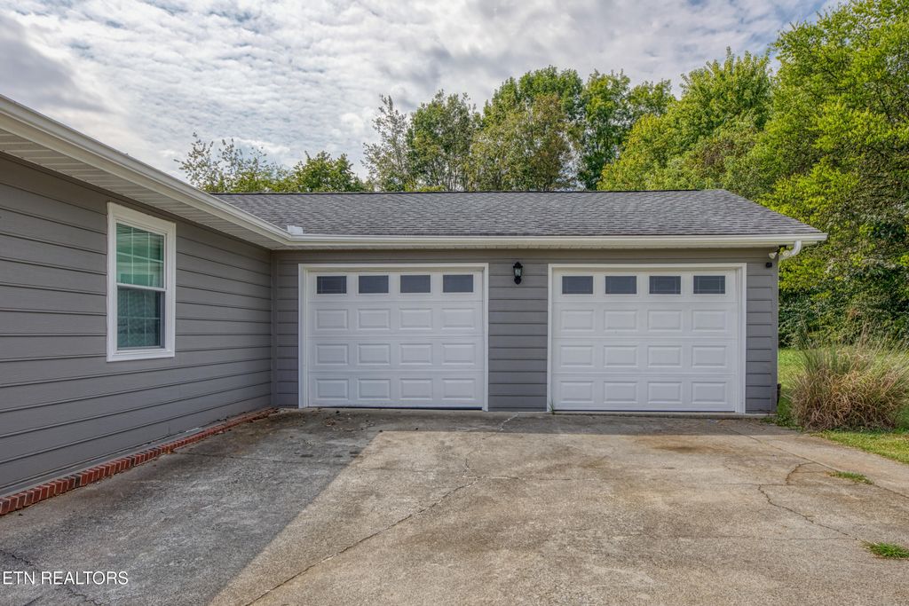 Photo of 107 Sunflower Loop, Seymour, TN 37865 (MLS # 1315451)