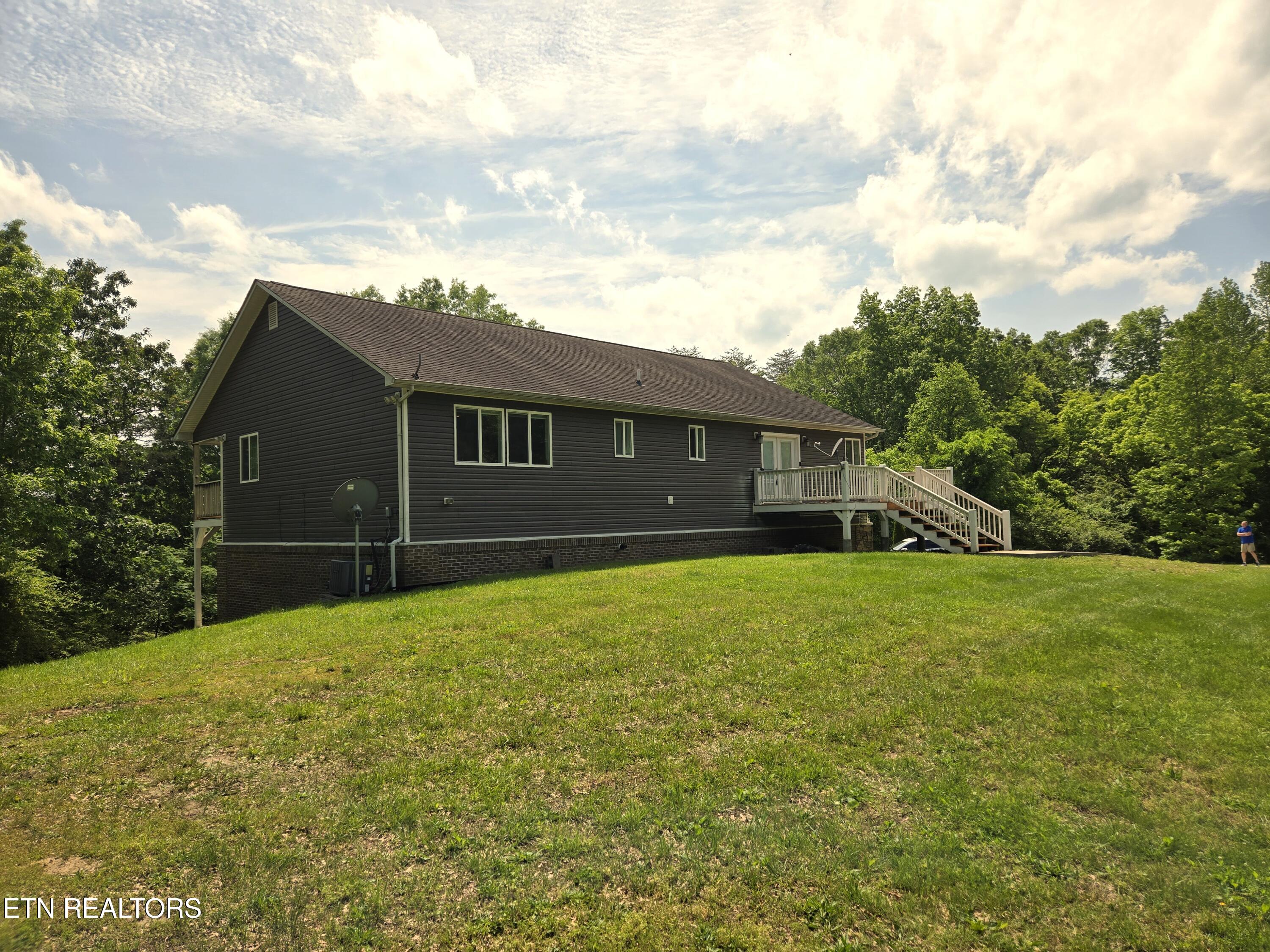 241 Oswego Rd