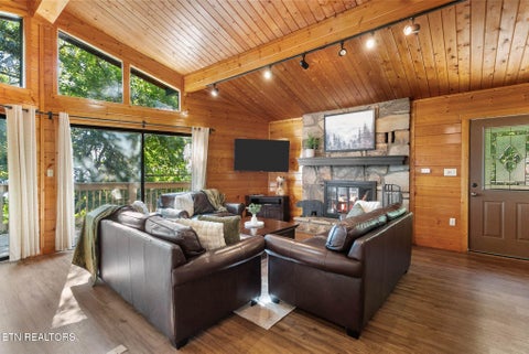 Tiny photo for 2123 Luzerne Drive, Gatlinburg, TN 37738 (MLS # 1357739)