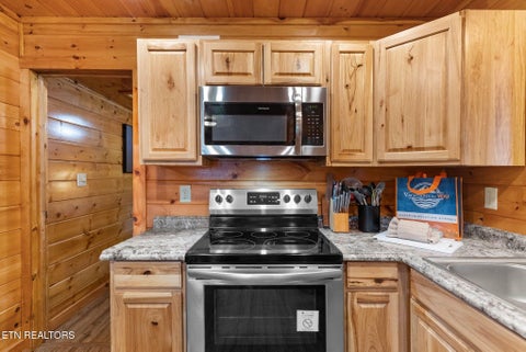 Tiny photo for 2123 Luzerne Drive, Gatlinburg, TN 37738 (MLS # 1357739)