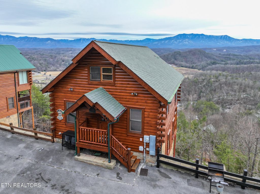 Photo of 2607 Mountain Glory Tr #48, Sevierville, TN 37876 (MLS # 1329351)