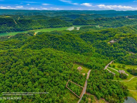 Photo of 110 Eagles Ridge, Tazewell, TN 37879 (MLS # 1343184)