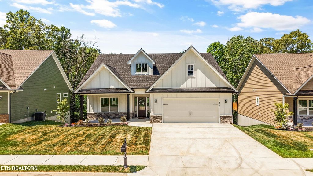 Photo of 1694 Green Meadows Lane, Lenoir City, TN 37771 (MLS # 1337726)