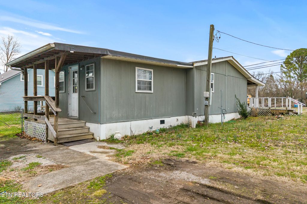 Photo of 8 Conner Drive, Englewood, TN 37329 (MLS # 1331208)