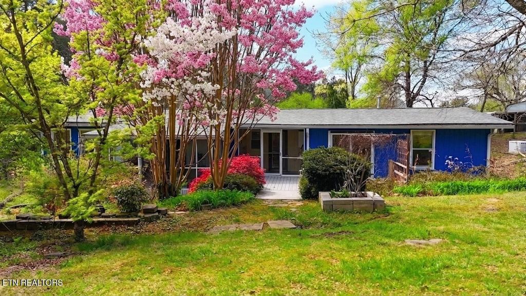 Photo of 169 County Road 463, Englewood, TN 37329 (MLS # 1335397)