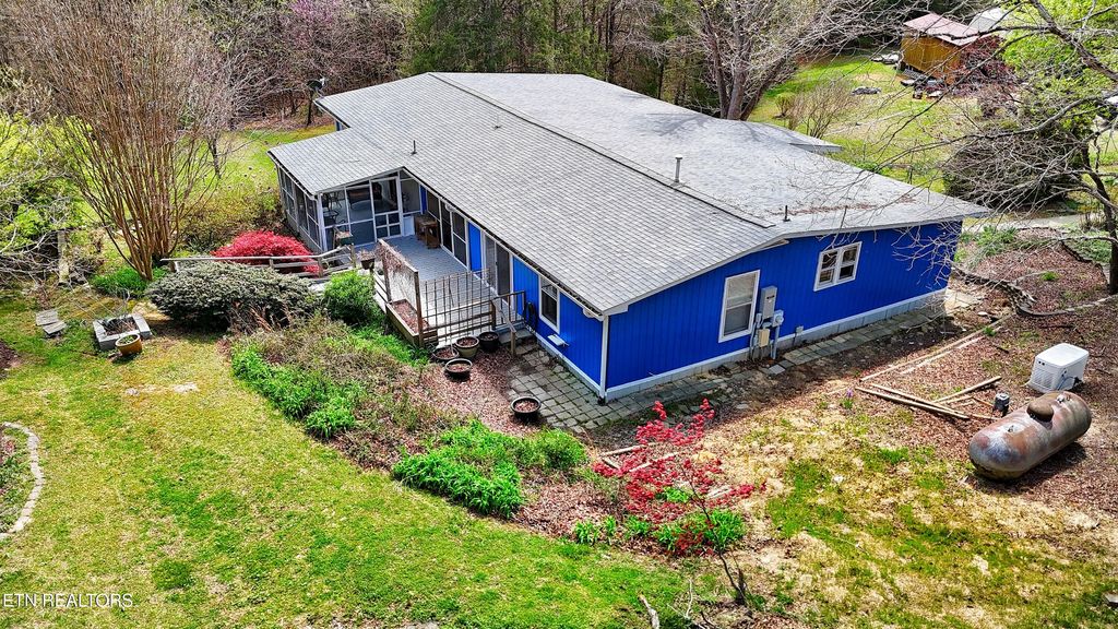 Photo of 169 County Road 463, Englewood, TN 37329 (MLS # 1335397)