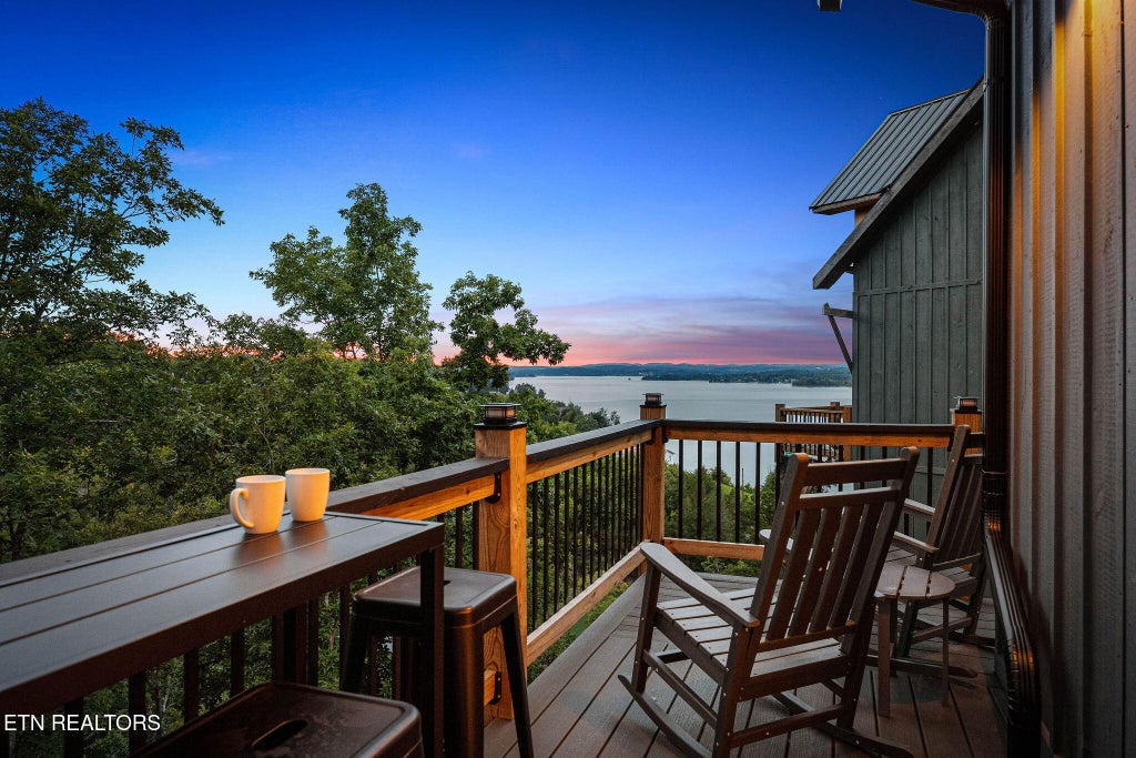 Photo of 1390 Lake Haven Way, Sevierville, TN 37876 (MLS # 1353942)