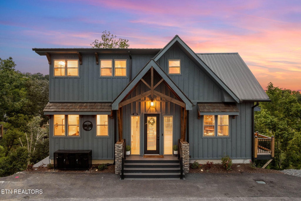 Photo of 1390 Lake Haven Way, Sevierville, TN 37876 (MLS # 1353942)