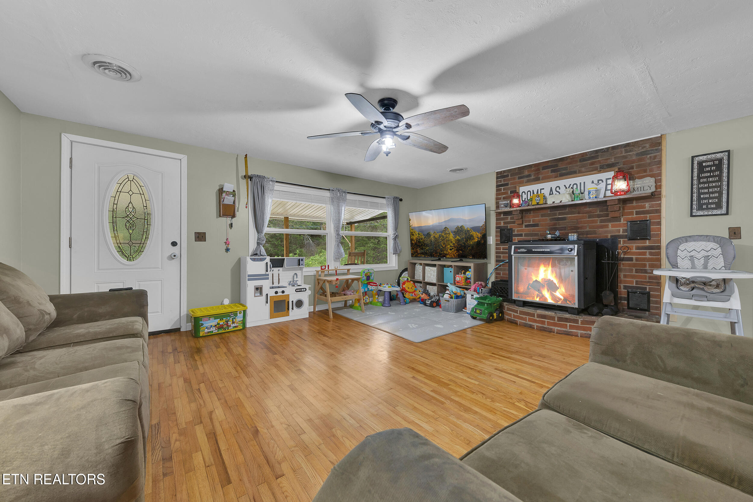 450 Clinch View Lane