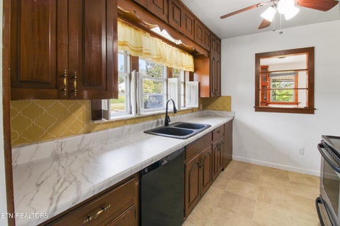 Tiny photo for 402 Stone Rd, Knoxville, TN 37920 (MLS # 1354861)