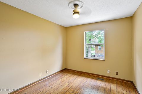 Tiny photo for 1211 Crest Brook Drive, Knoxville, TN 37923 (MLS # 1320297)
