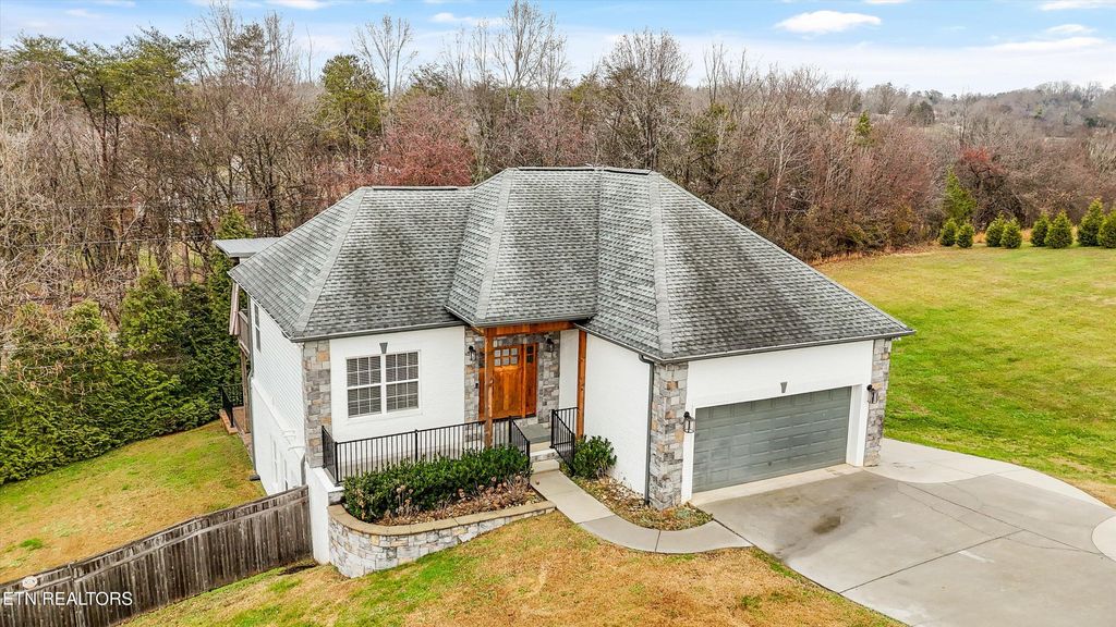 Photo of 5600 Barineau Lane, Knoxville, TN 37920 (MLS # 1323892)