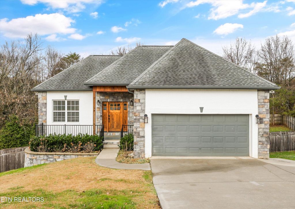 Photo of 5600 Barineau Lane, Knoxville, TN 37920 (MLS # 1323892)