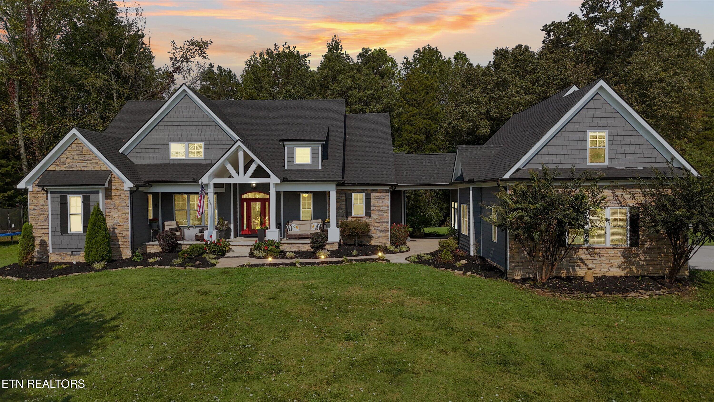 7876 Hines Valley Rd